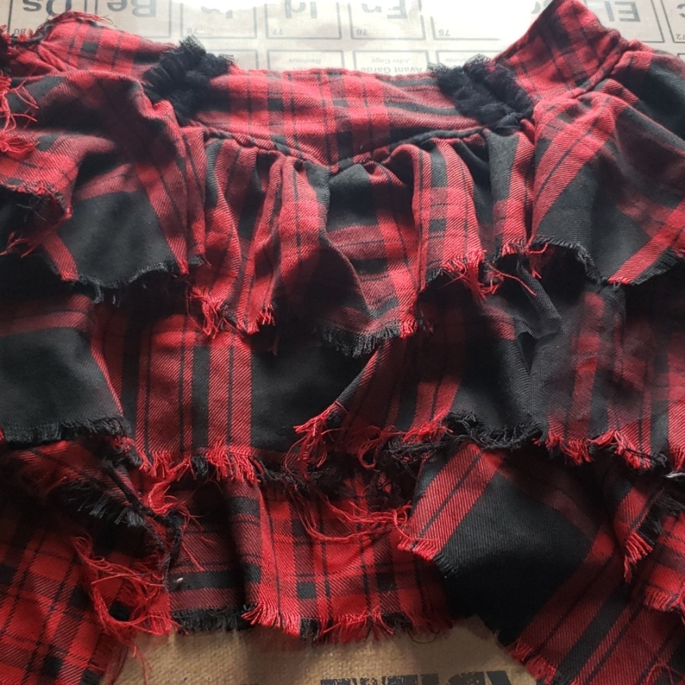 Ruffled hot topic mini skirt